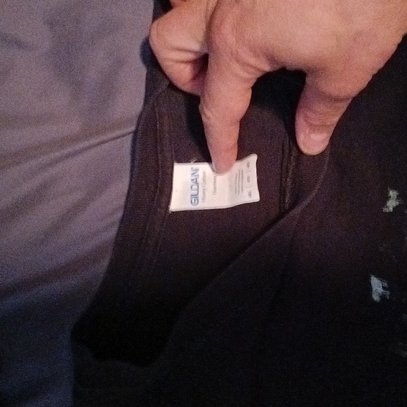 Gildan 4xl T-shirt from Dread Central. - Picture 2 of 4